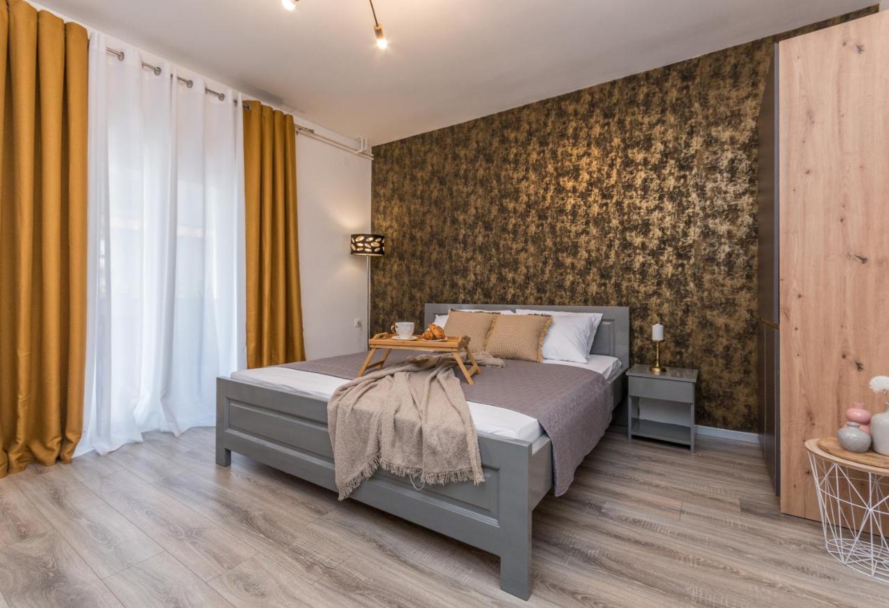 Apartmani A&M Biograd Na Moru Extérieur photo