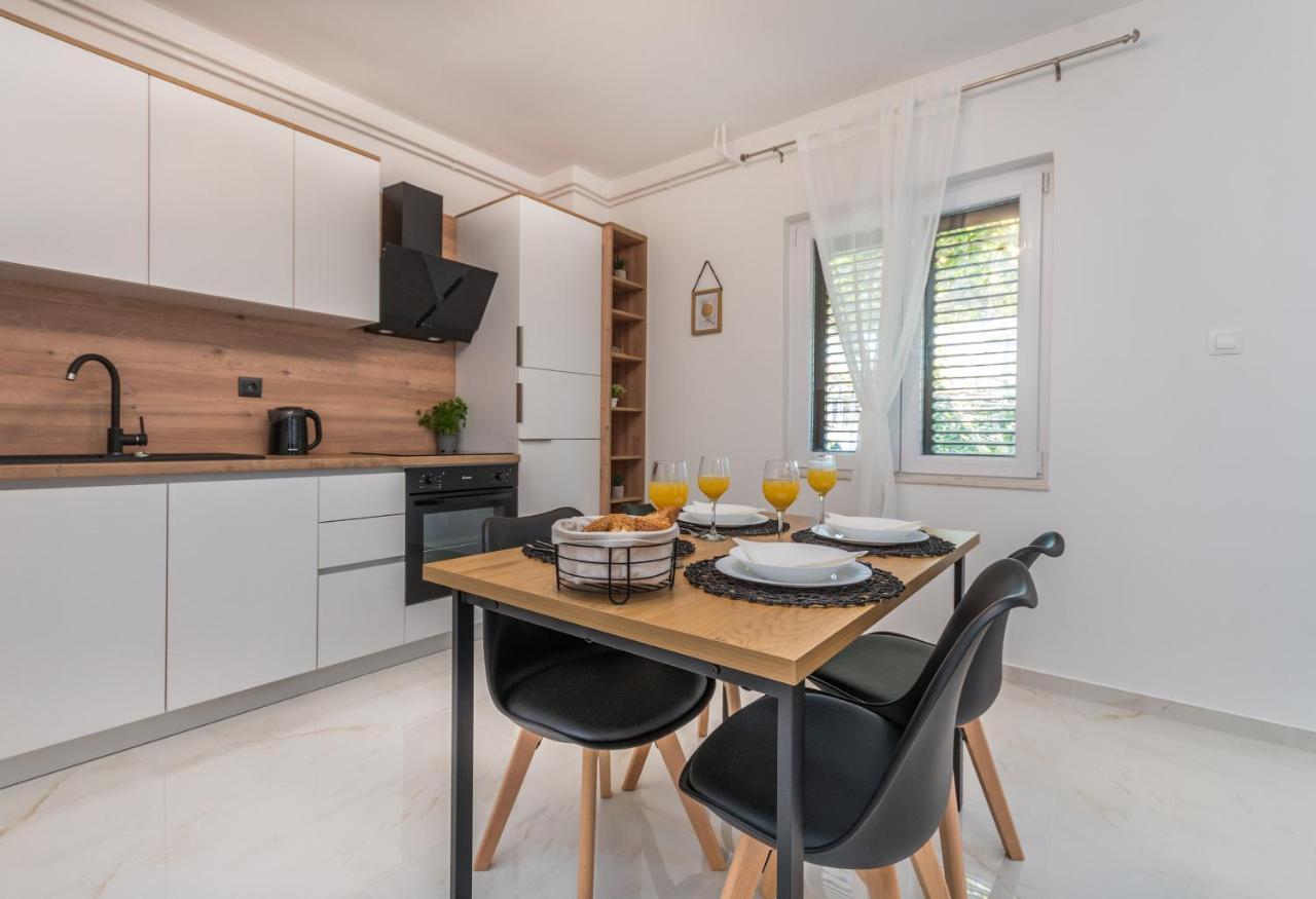 Apartmani A&M Biograd Na Moru Extérieur photo