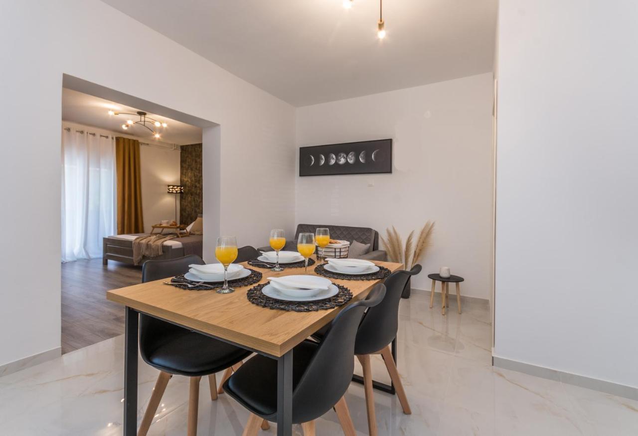 Apartmani A&M Biograd Na Moru Extérieur photo
