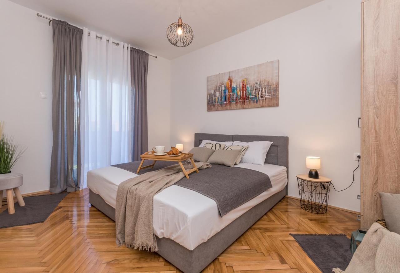 Apartmani A&M Biograd Na Moru Extérieur photo